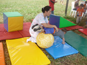Gimnasio infantil para fiestas infantiles, cumpleaños y piñatas.